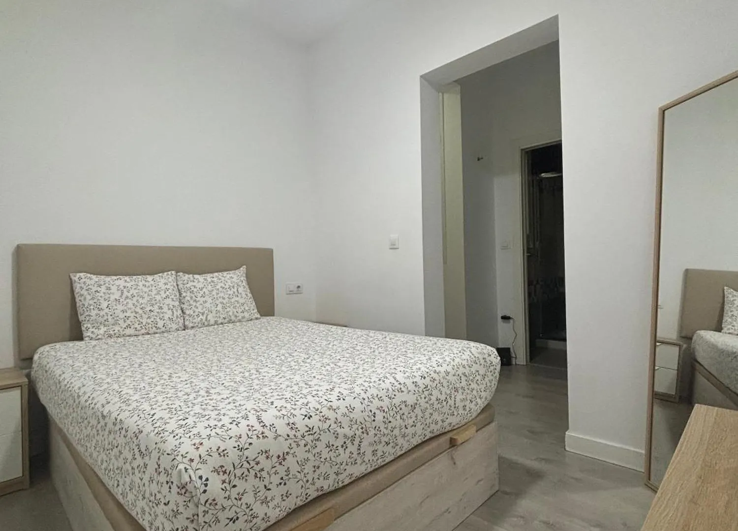 Coqueto Apartamento En El Centro De Cádiz