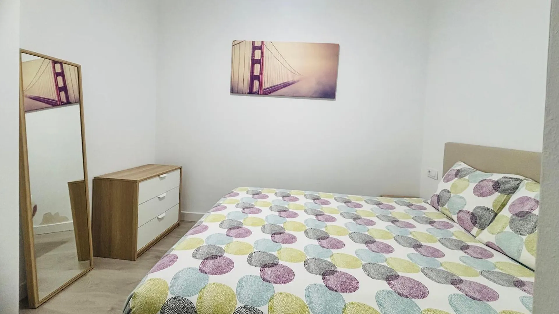 Coqueto Apartamento En El Centro De Cádiz
