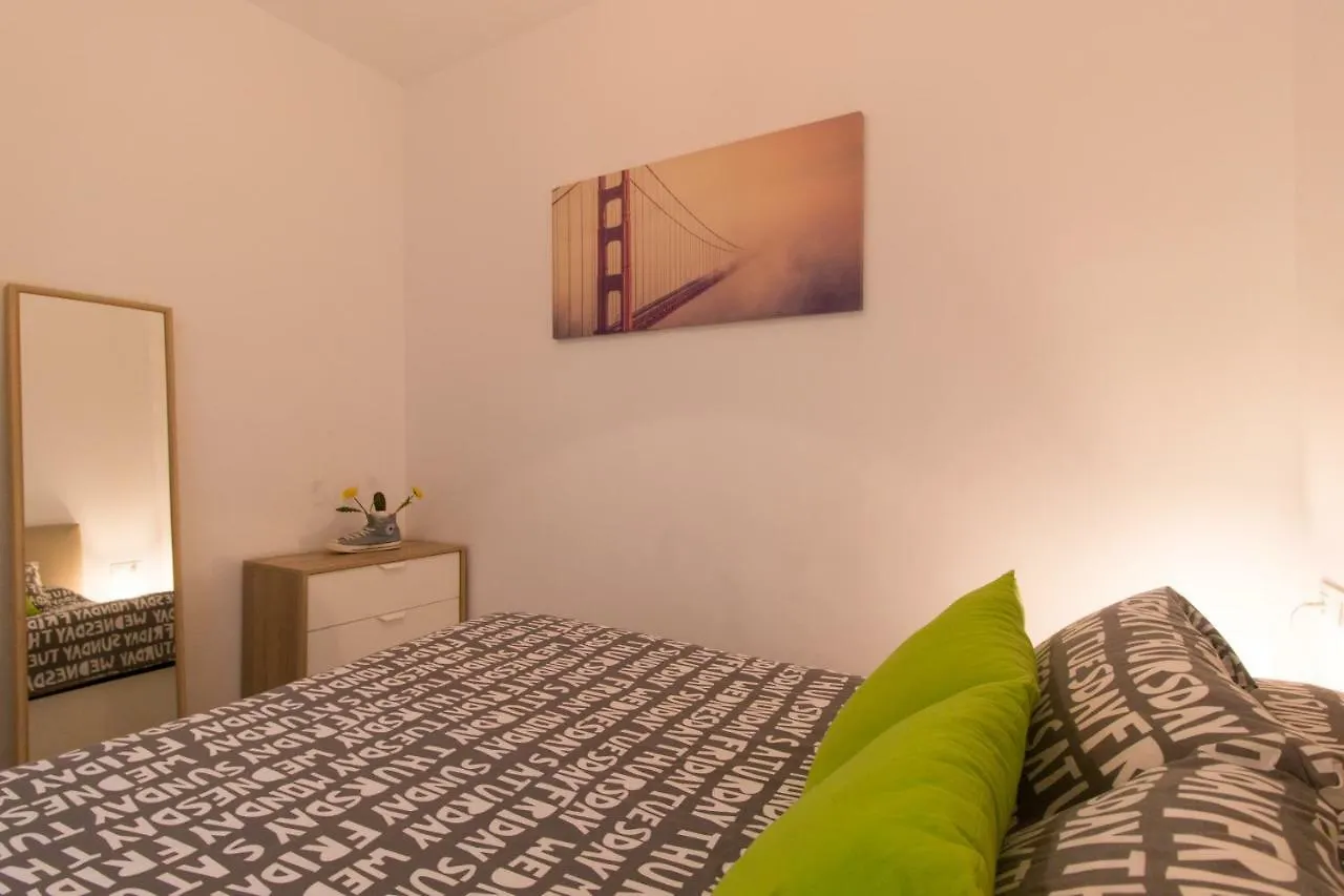 Coqueto Apartamento En El Centro De Cádiz